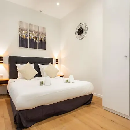 Next To Place Des Vosges - 1 Ferienhaus Paris